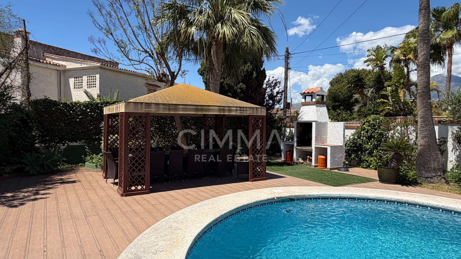 5 bedroom Villa for sale in Benidorm with pool - € 1,400,000 (Ref: 9836544)