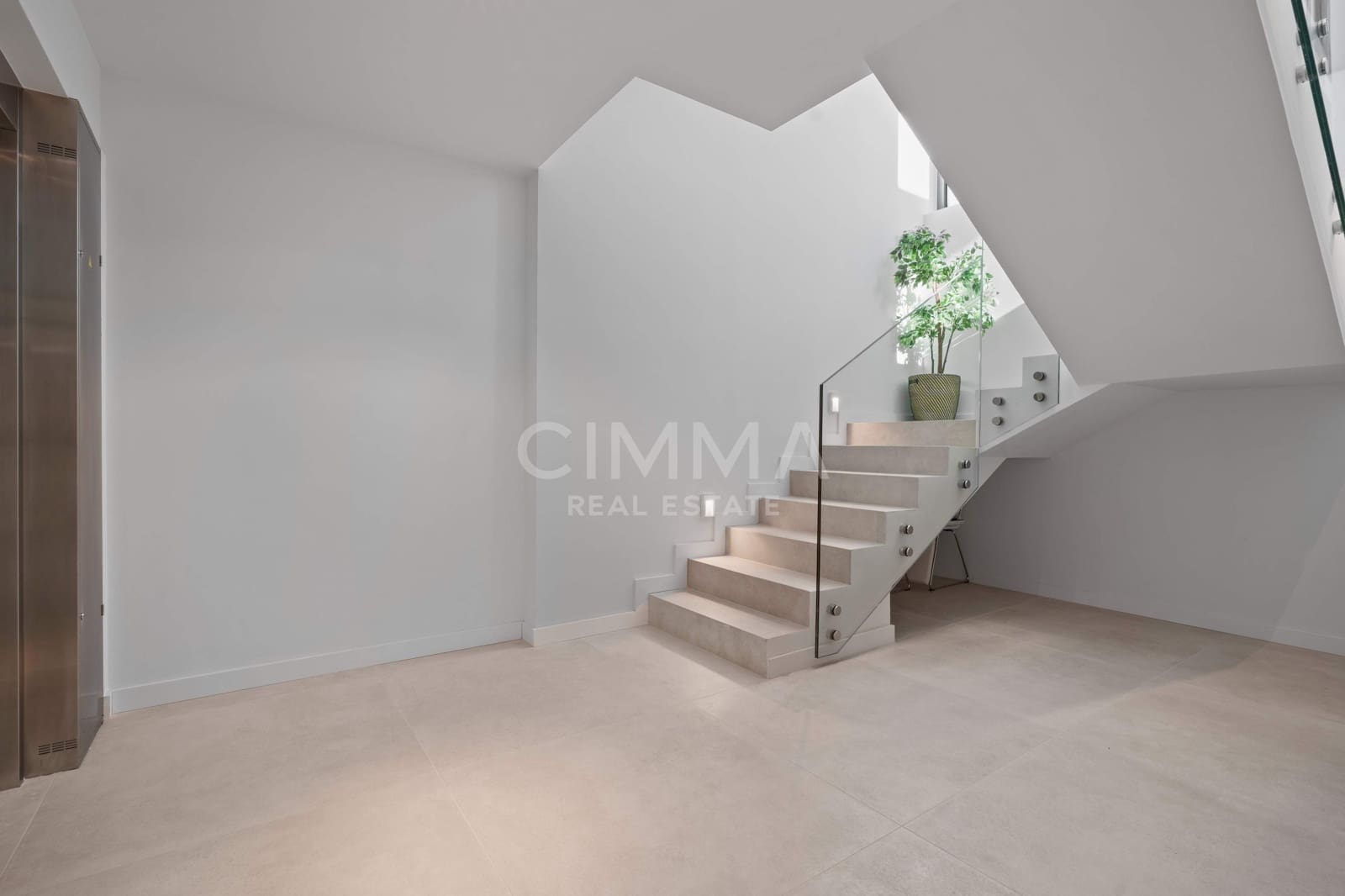 4 bedroom Villa for sale in Benidorm with pool garage - € 2,149,226 (Ref: 9836545)