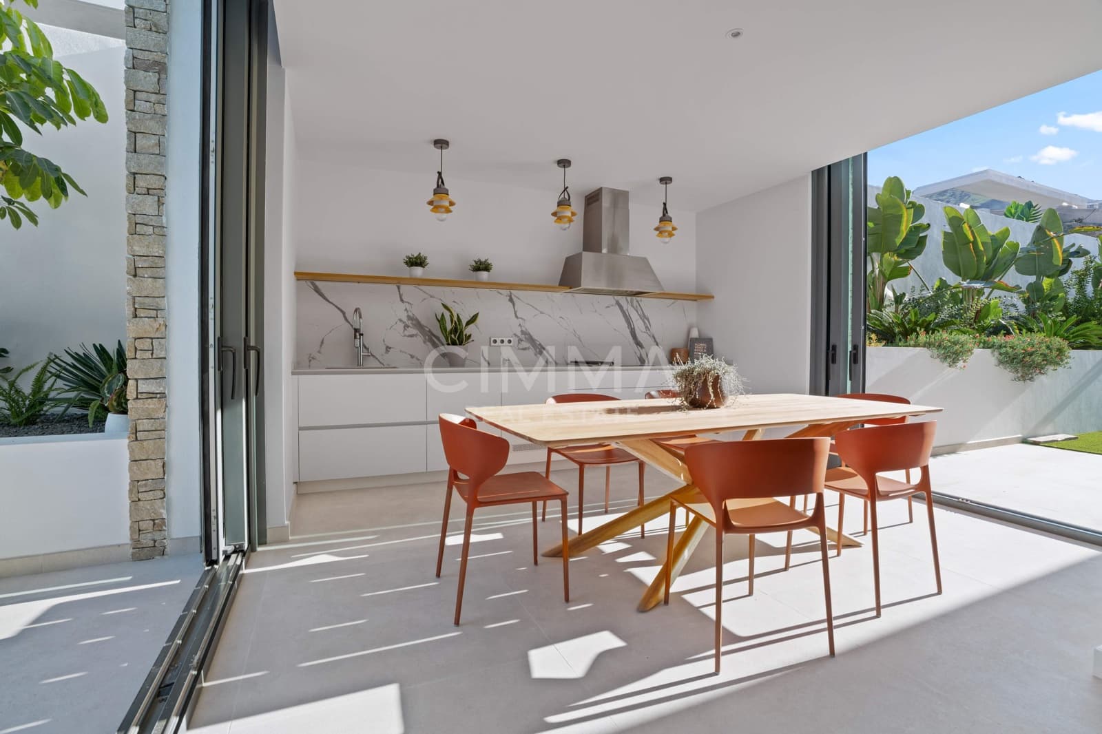 4 bedroom Villa for sale in Benidorm with pool garage - € 2,149,226 (Ref: 9836545)