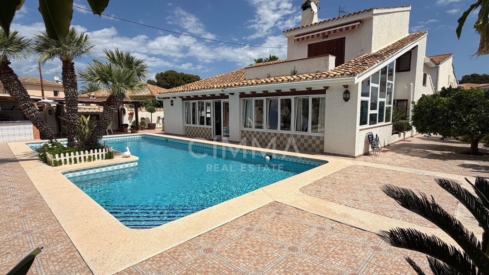 6 bedroom Villa for sale in Benidorm with pool garage - € 745,000 (Ref: 9836546)