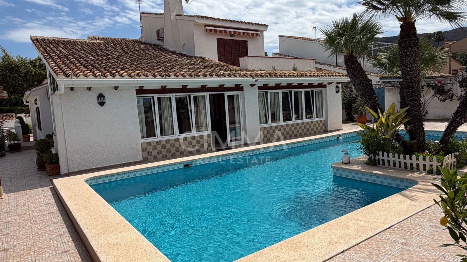 6 bedroom Villa for sale in Benidorm with pool garage - € 745,000 (Ref: 9836546)