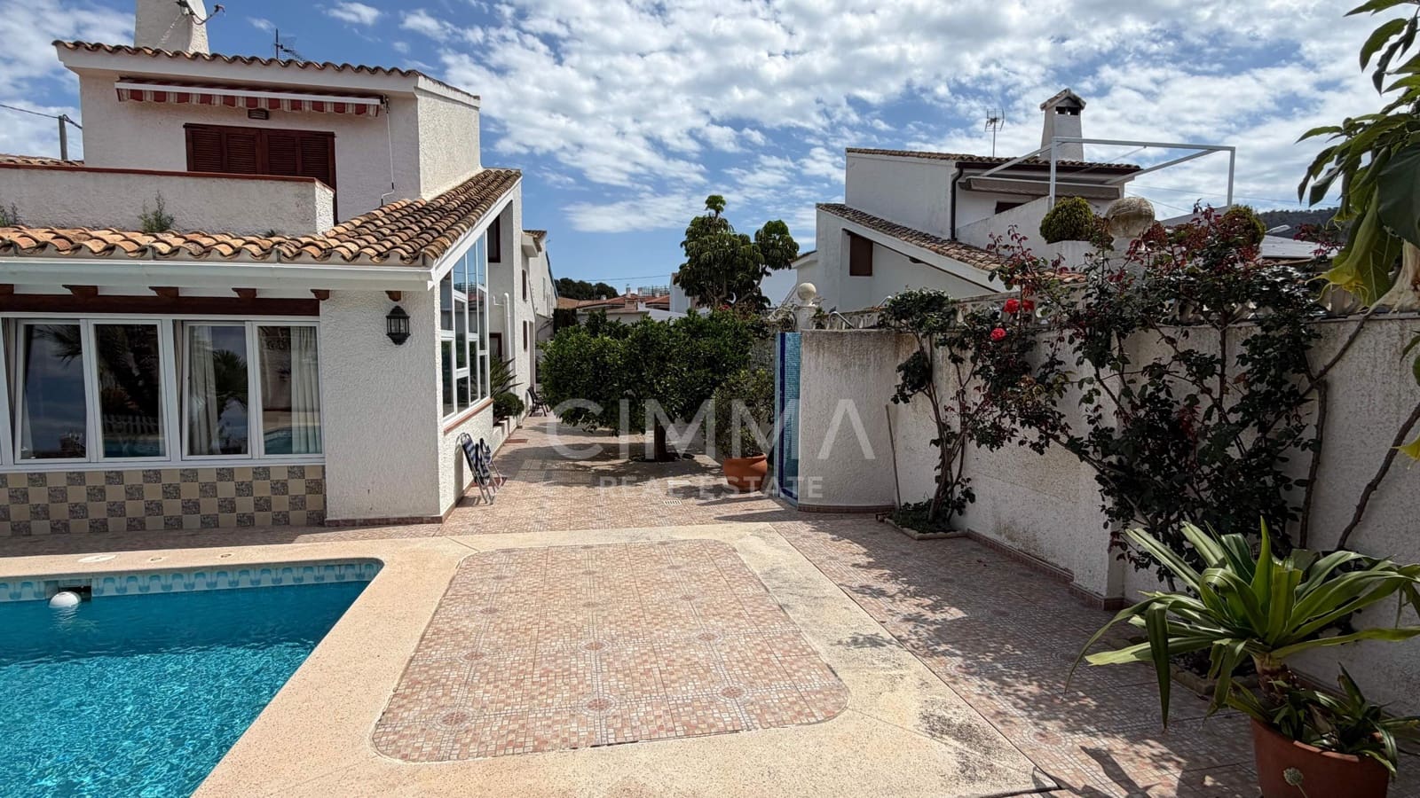 6 bedroom Villa for sale in Benidorm with pool garage - € 745,000 (Ref: 9836546)
