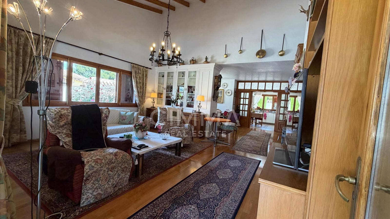 6 bedroom Villa for sale in Benidorm with pool garage - € 745,000 (Ref: 9836546)