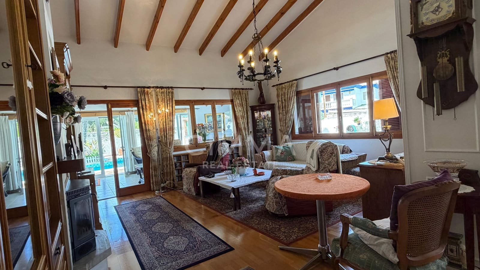 6 bedroom Villa for sale in Benidorm with pool garage - € 745,000 (Ref: 9836546)