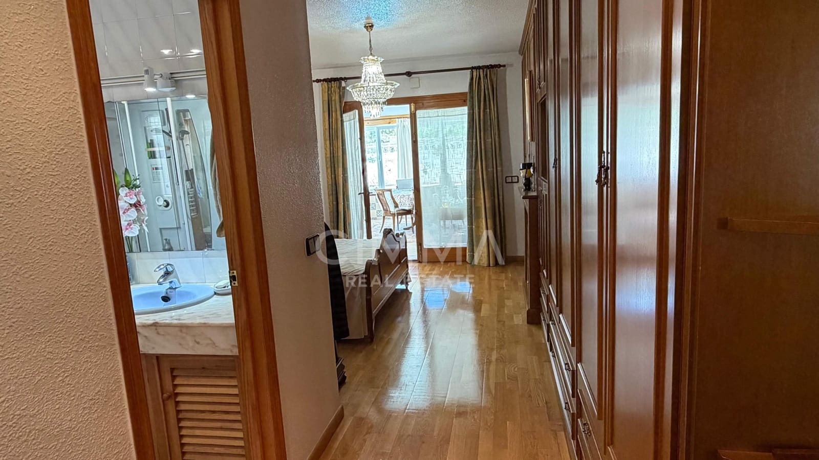 6 bedroom Villa for sale in Benidorm with pool garage - € 745,000 (Ref: 9836546)