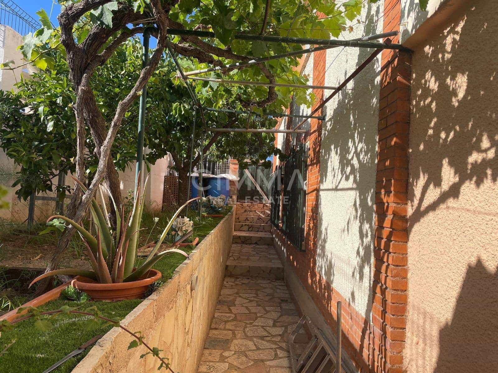 3 slaapkamer Villa te koop in La Nucia met garage - € 420.000 (Ref: 9836548)