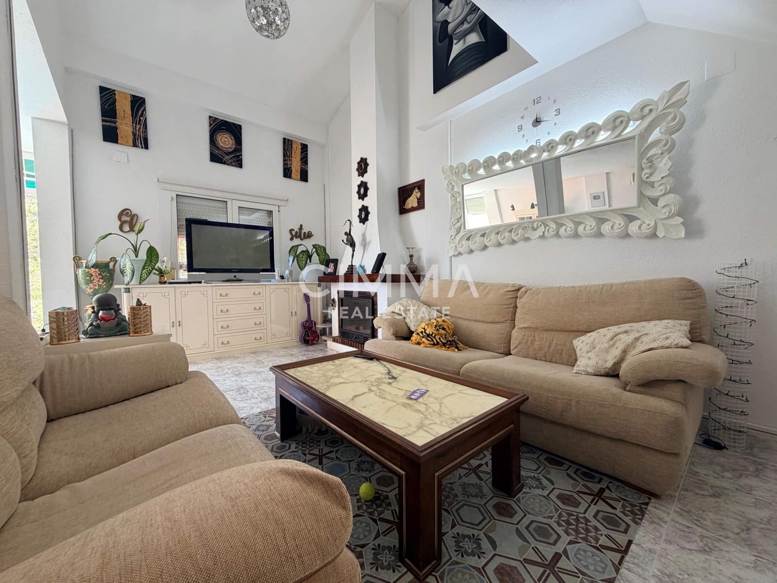 4 bedroom Villa for rent in La Nucia with pool garage - € 1,800 (Ref: 9839505)