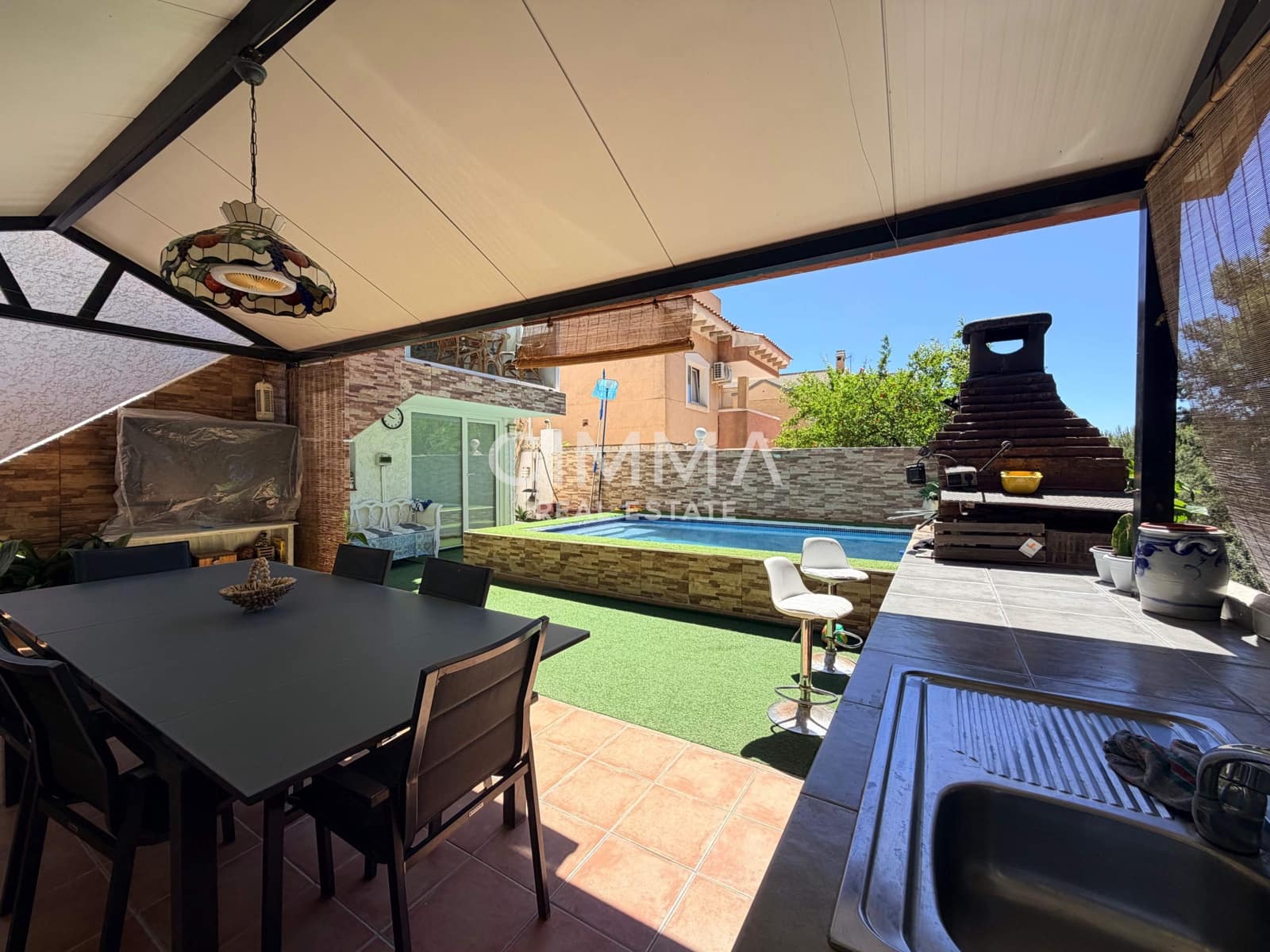 4 bedroom Villa for rent in La Nucia with pool garage - € 1,800 (Ref: 9839505)