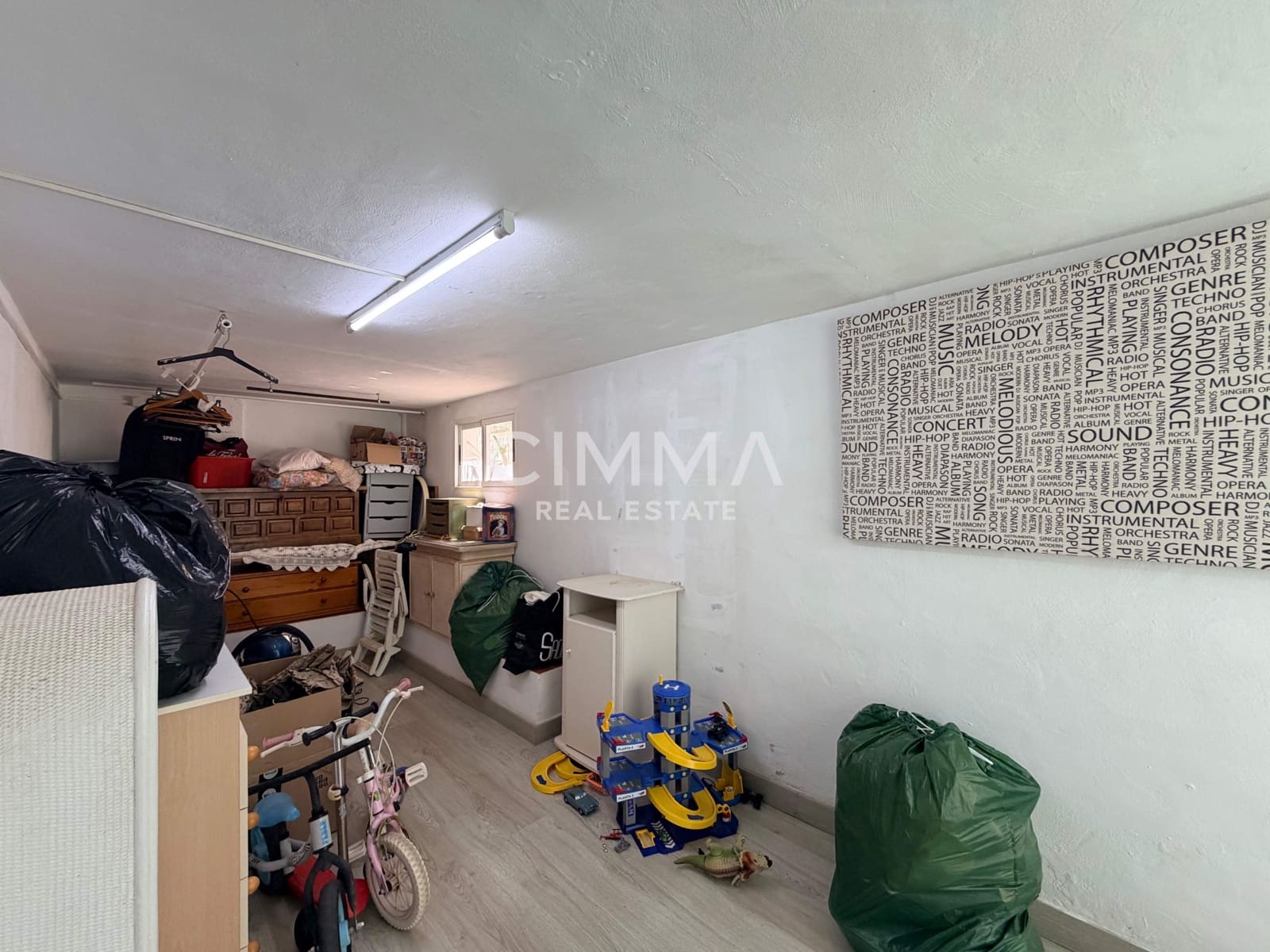 4 bedroom Villa for rent in La Nucia with pool garage - € 1,800 (Ref: 9839505)