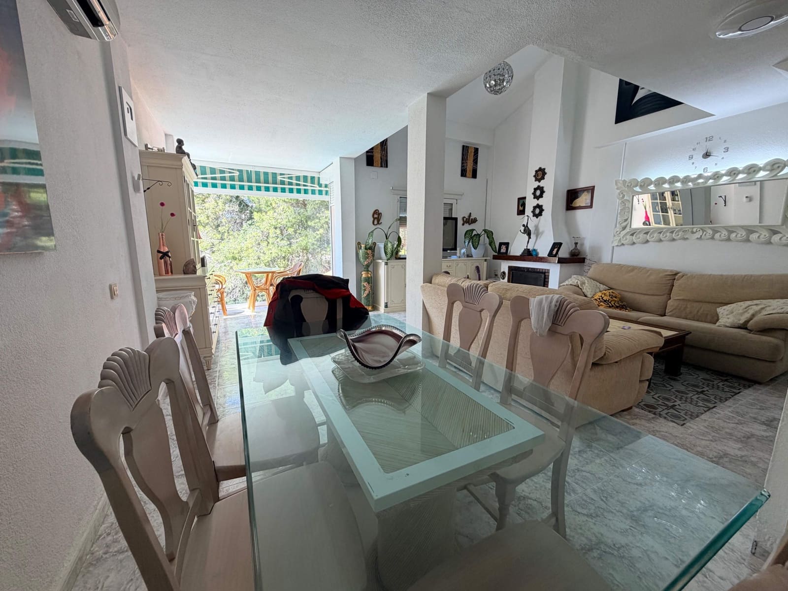 4 bedroom Villa for rent in La Nucia with pool garage - € 1,800 (Ref: 9839505)