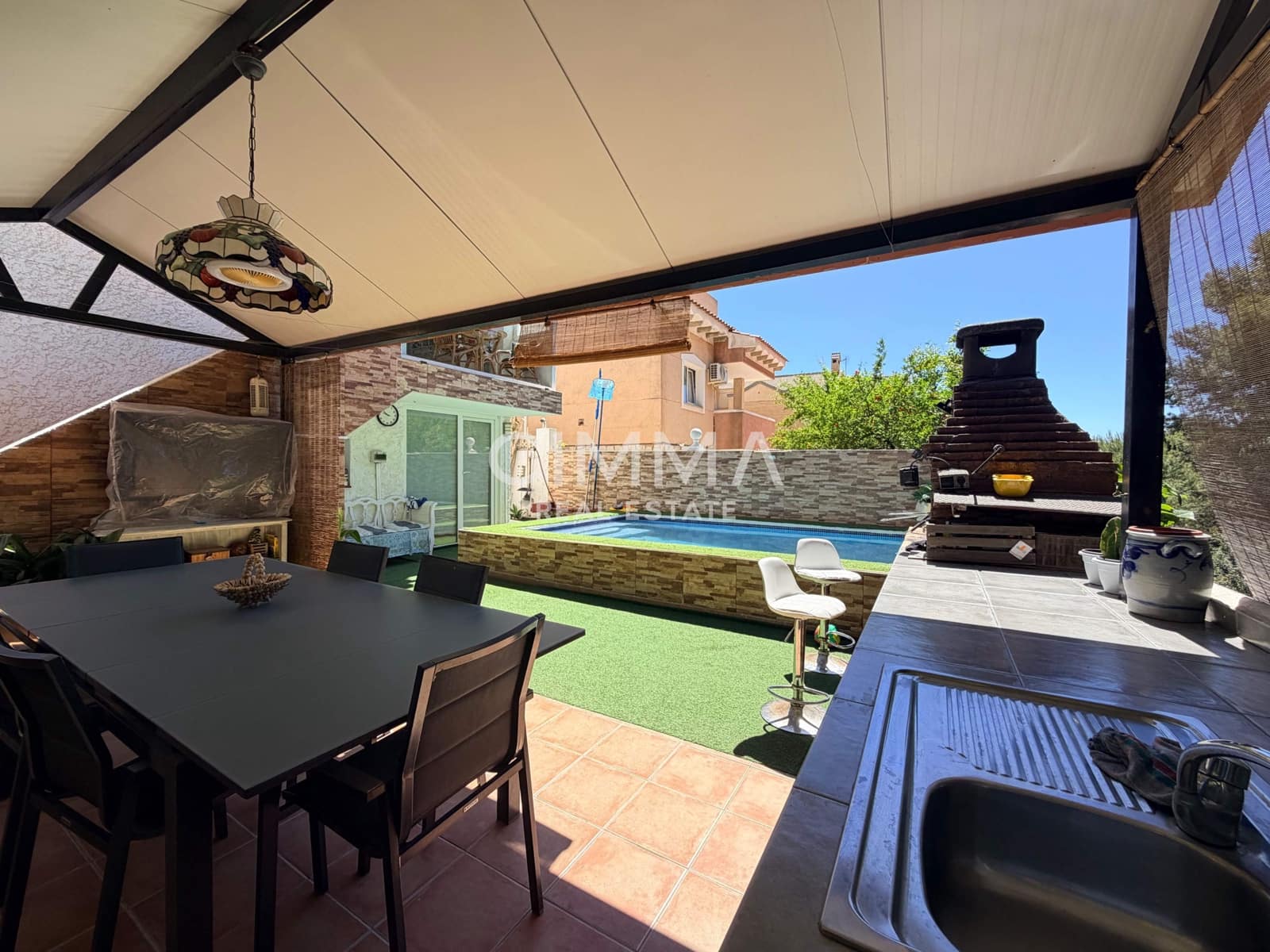 4 bedroom Villa for rent in La Nucia with pool garage - € 1,800 (Ref: 9839505)