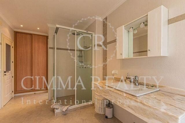 5 bedroom Villa for sale in Altea la Vella with pool garage - € 1,450,000 (Ref: 9851932)