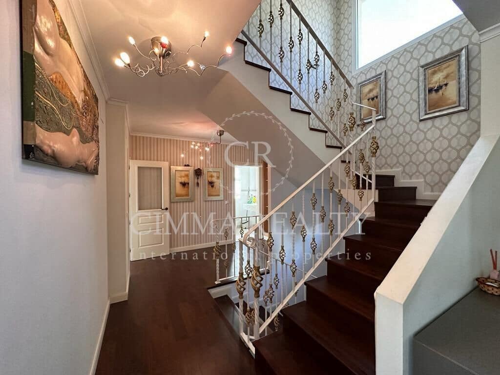 5 bedroom Villa for sale in Altea la Vella with pool garage - € 1,450,000 (Ref: 9851932)
