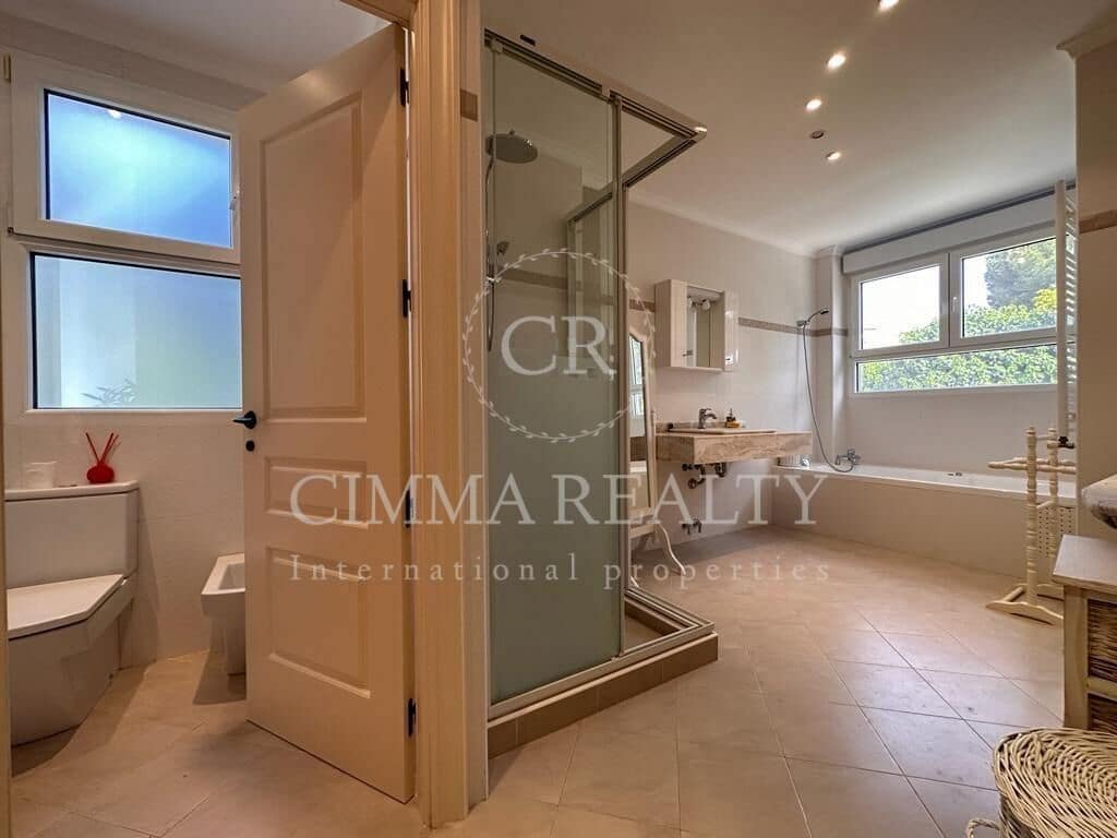 5 bedroom Villa for sale in Altea la Vella with pool garage - € 1,450,000 (Ref: 9851932)