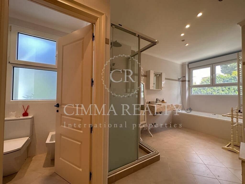 5 bedroom Villa for sale in Altea la Vella with pool garage - € 1,450,000 (Ref: 9851932)