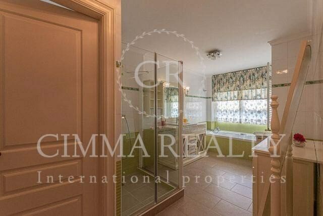 5 bedroom Villa for sale in Altea la Vella with pool garage - € 1,450,000 (Ref: 9851932)