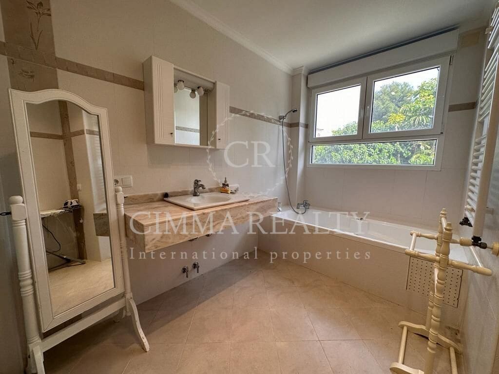 5 bedroom Villa for sale in Altea la Vella with pool garage - € 1,450,000 (Ref: 9851932)