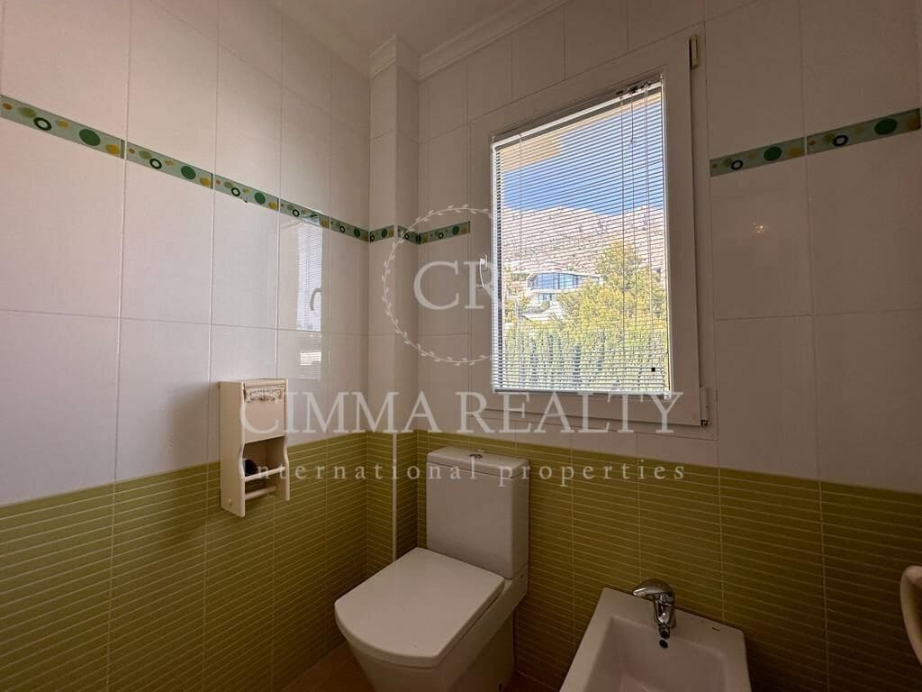 5 bedroom Villa for sale in Altea la Vella with pool garage - € 1,450,000 (Ref: 9851932)