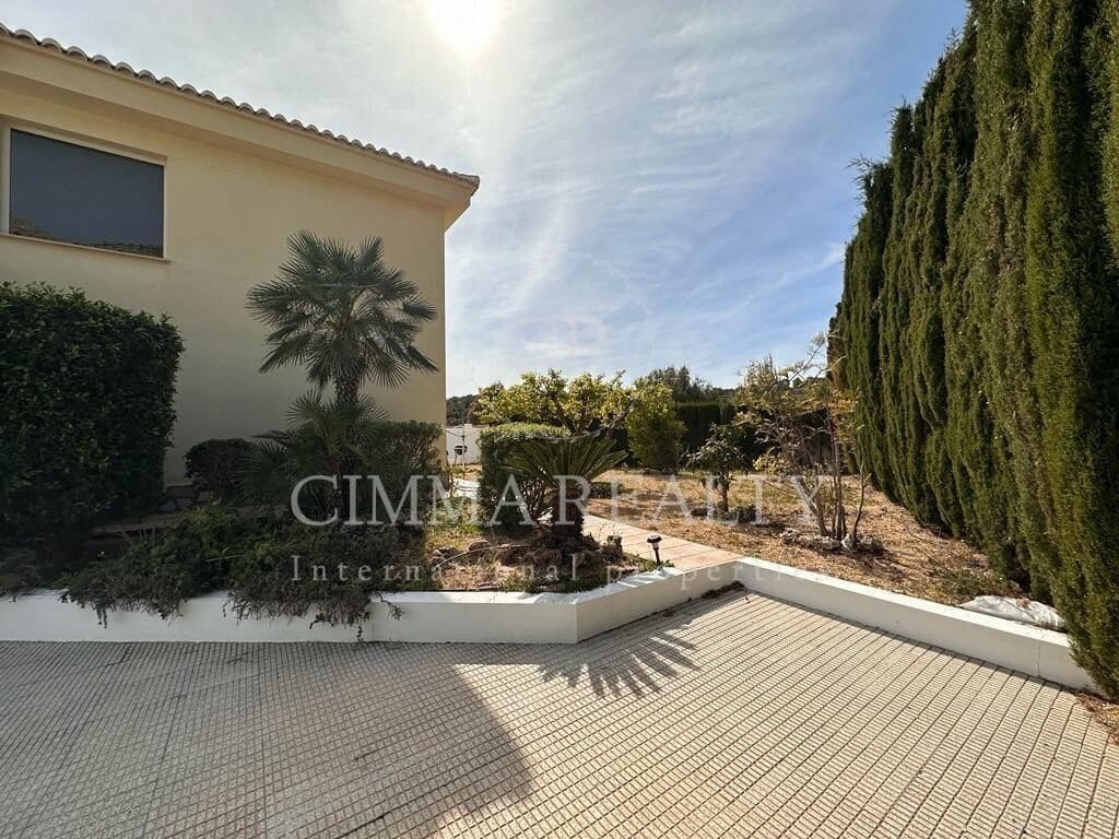 5 bedroom Villa for sale in Altea la Vella with pool garage - € 1,450,000 (Ref: 9851932)