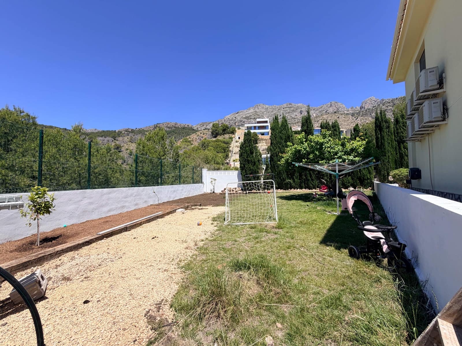 5 bedroom Villa for sale in Altea la Vella with pool garage - € 1,450,000 (Ref: 9851932)