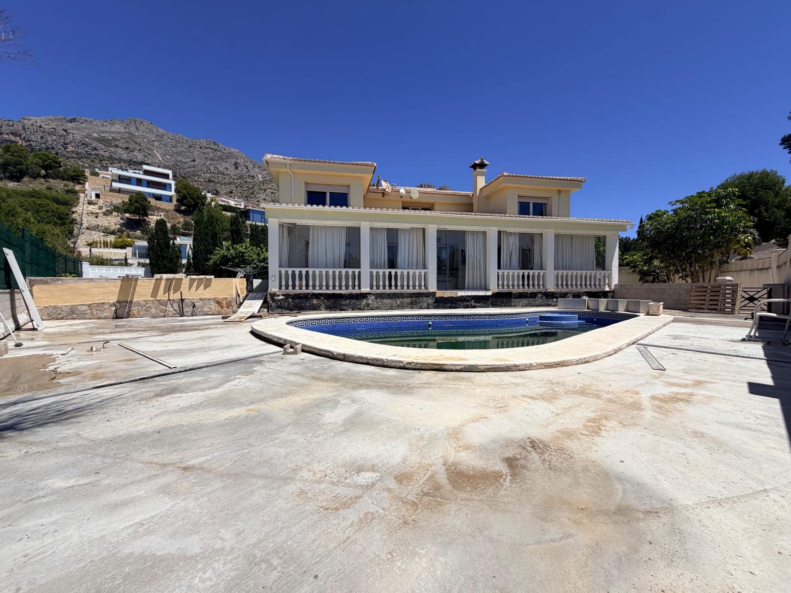 5 bedroom Villa for sale in Altea la Vella with pool garage - € 1,450,000 (Ref: 9851932)