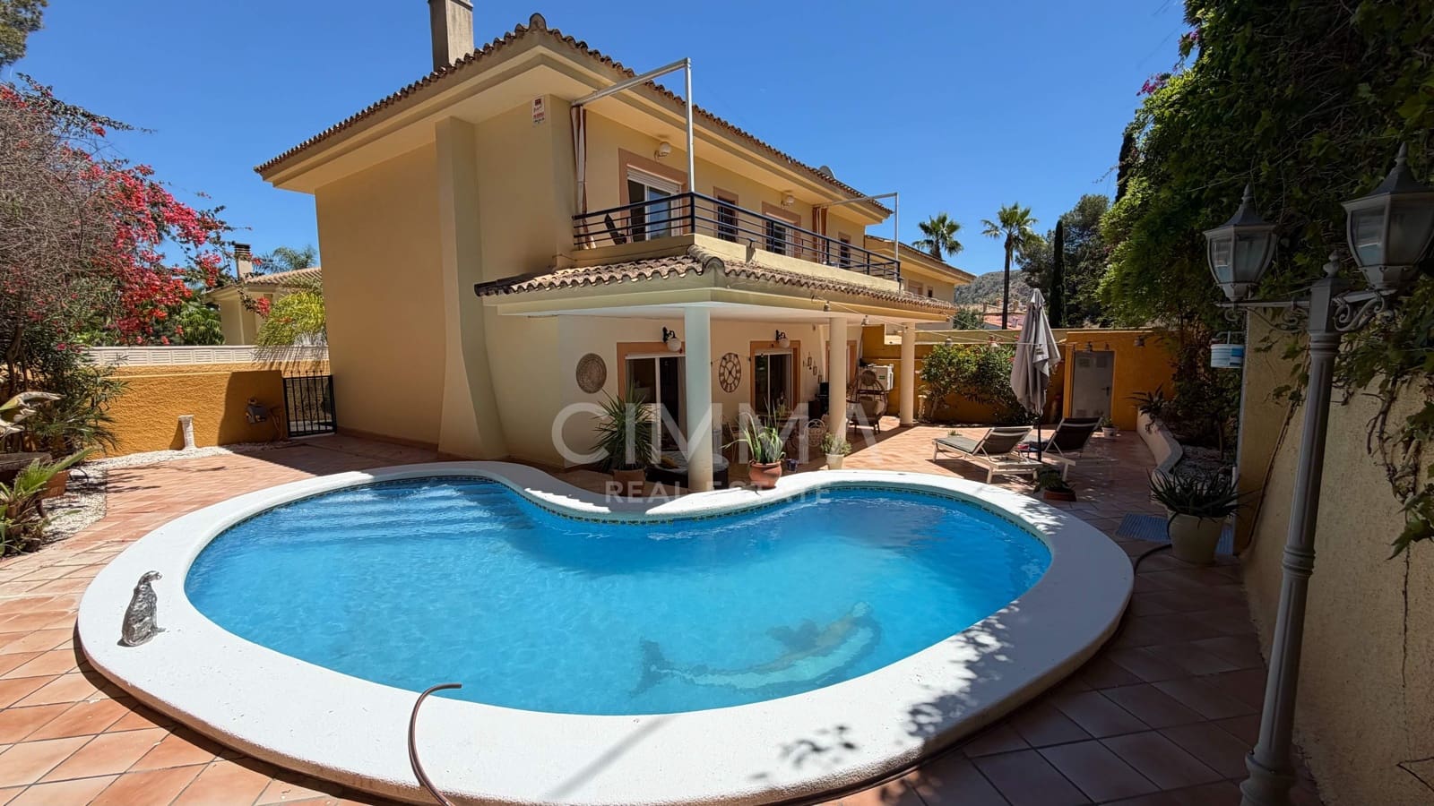 4 bedroom Terraced Villa for sale in Albir with pool garage - € 599,000 (Ref: 9851934)