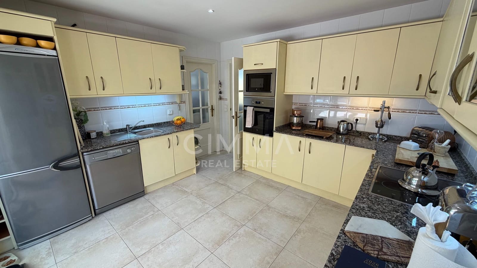 4 bedroom Terraced Villa for sale in Albir with pool garage - € 599,000 (Ref: 9851934)