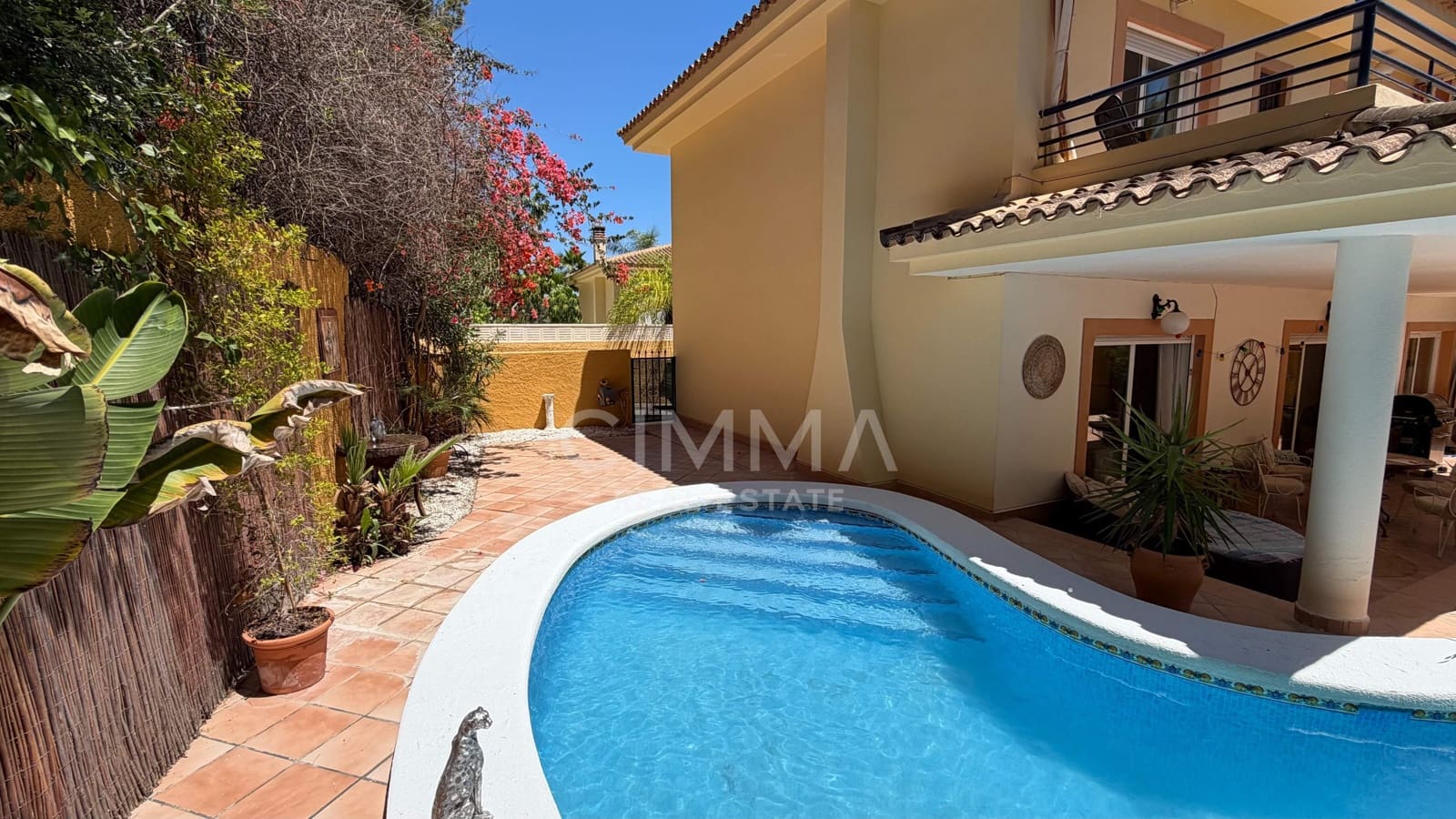 4 bedroom Terraced Villa for sale in Albir with pool garage - € 599,000 (Ref: 9851934)