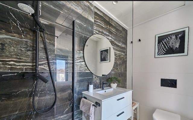 Adosado de 3 habitaciones en Finestrat en venta con piscina garaje - 585.000 € (Ref: 9851935)
