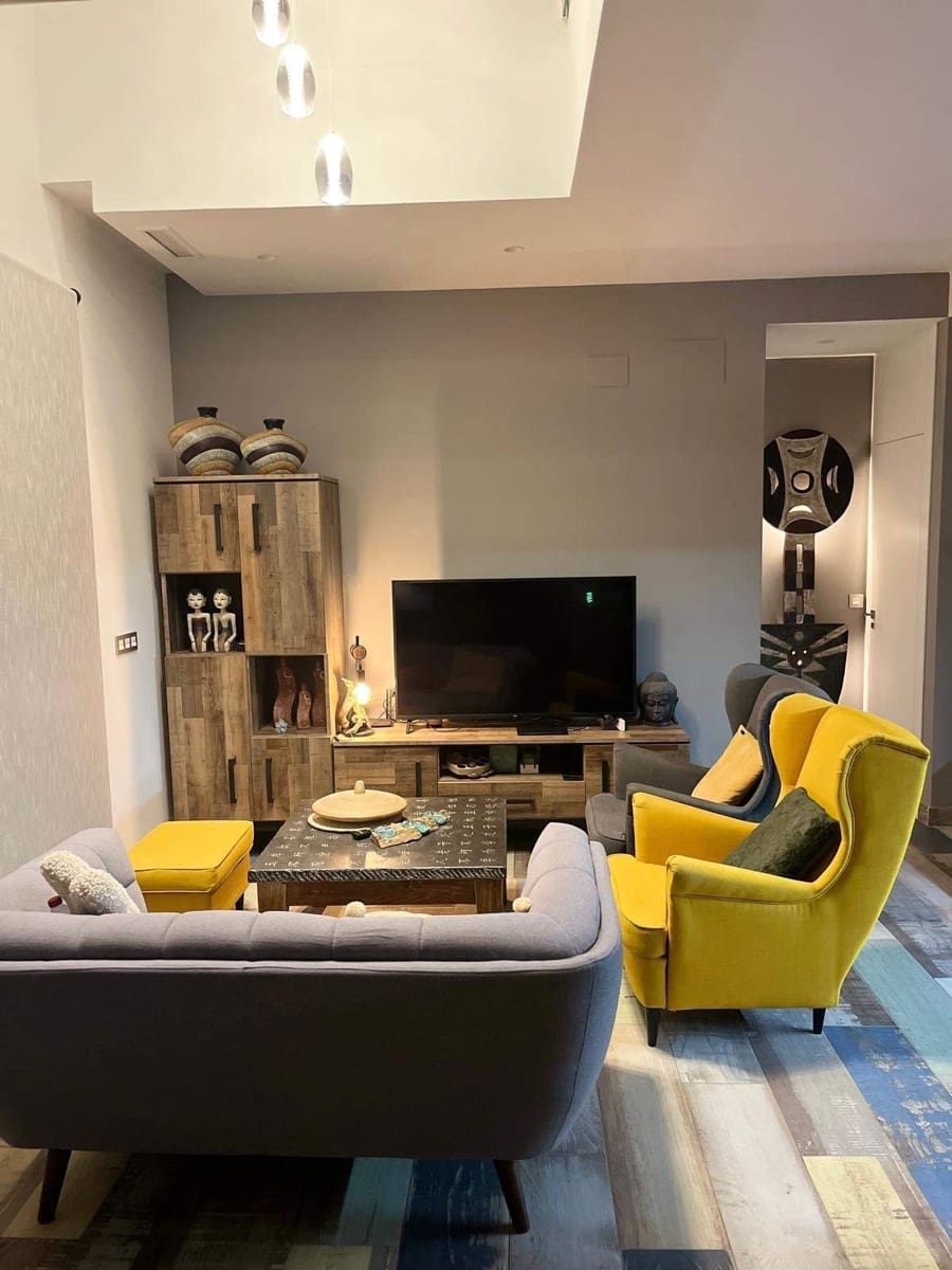 Adosado de 3 habitaciones en Finestrat en venta con piscina garaje - 585.000 € (Ref: 9851935)