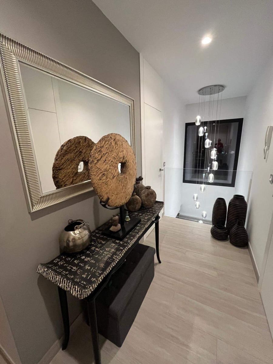 Adosado de 3 habitaciones en Finestrat en venta con piscina garaje - 585.000 € (Ref: 9851935)