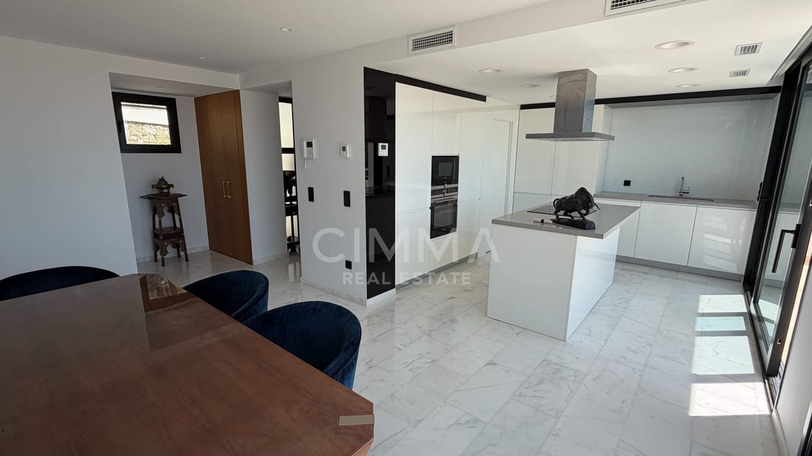 3 bedroom Villa for sale in Altea with pool garage - € 1,295,000 (Ref: 9851936)