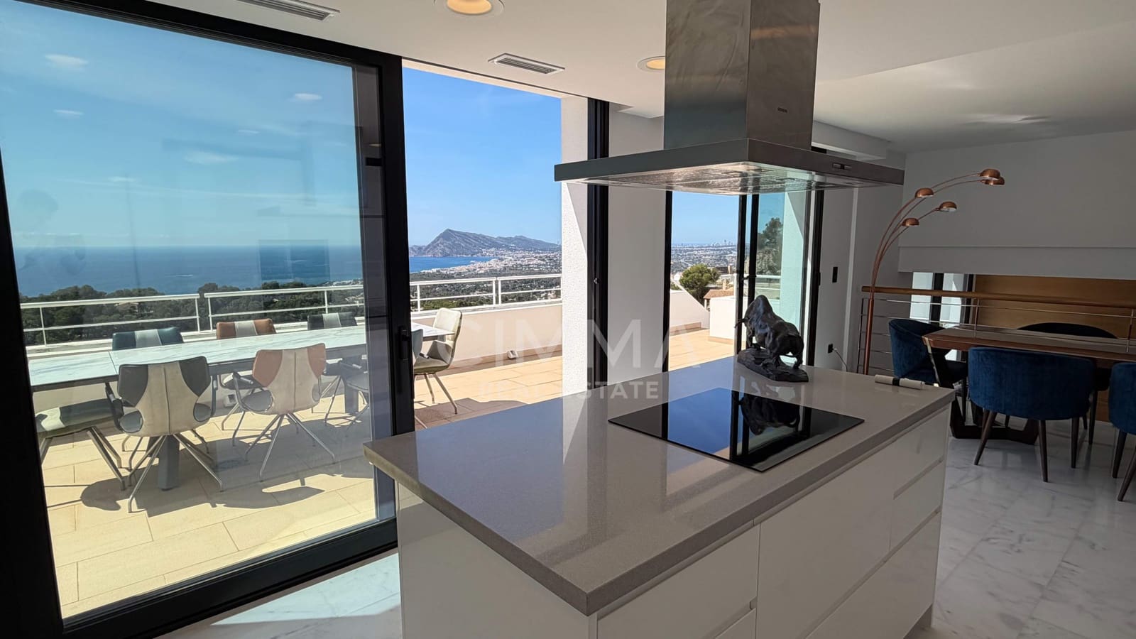 3 bedroom Villa for sale in Altea with pool garage - € 1,295,000 (Ref: 9851936)