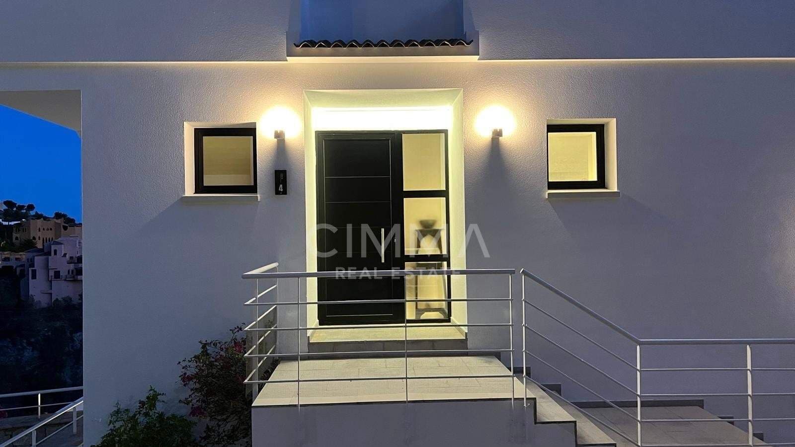 3 bedroom Villa for sale in Altea with pool garage - € 1,295,000 (Ref: 9851936)