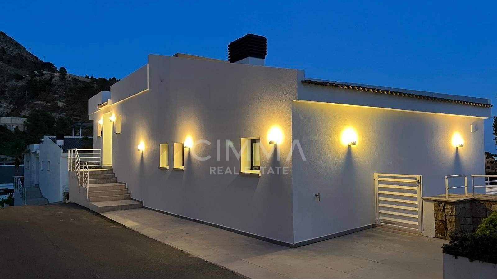 3 bedroom Villa for sale in Altea with pool garage - € 1,295,000 (Ref: 9851936)