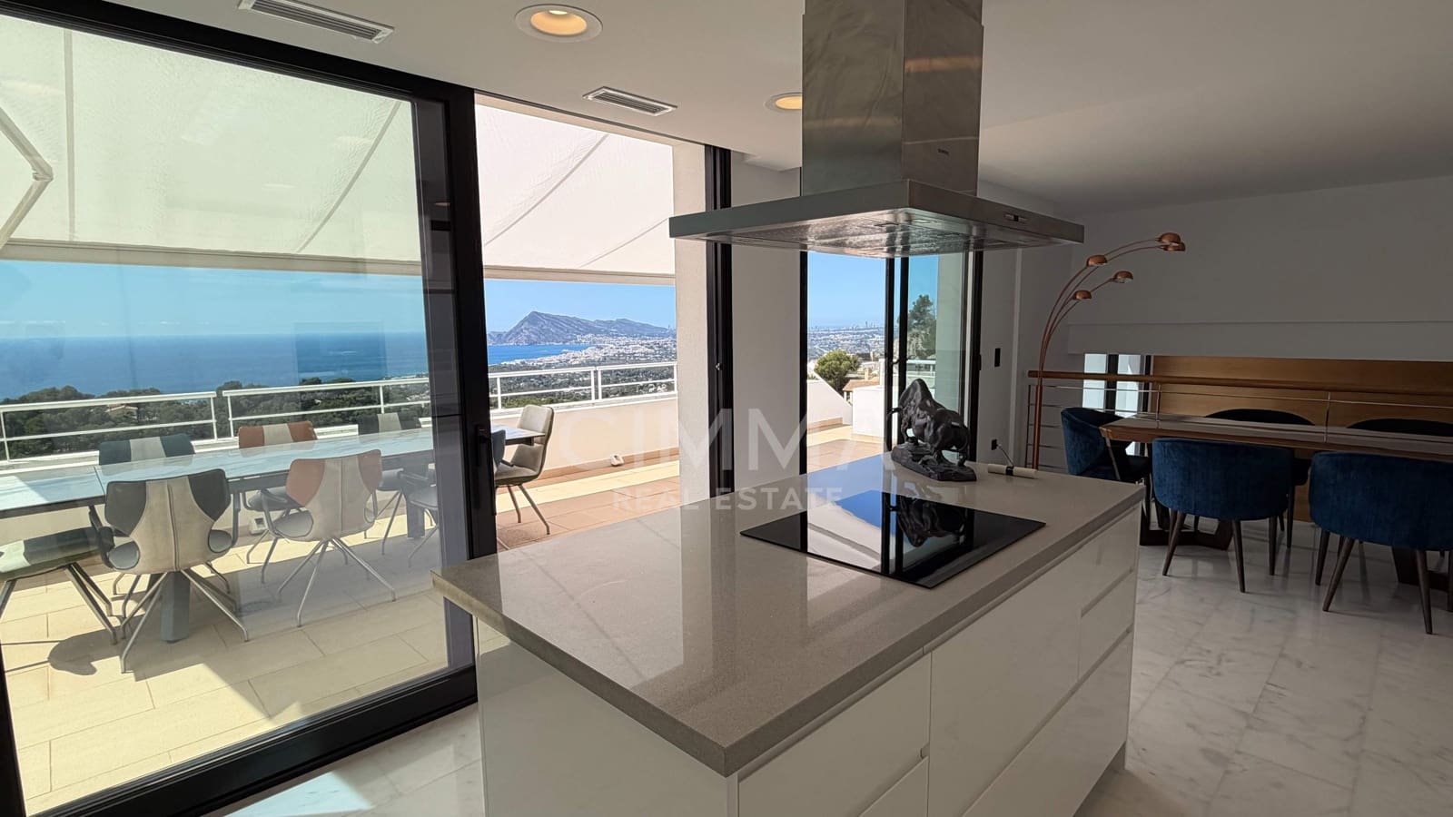 3 bedroom Villa for sale in Altea with pool garage - € 1,295,000 (Ref: 9851936)