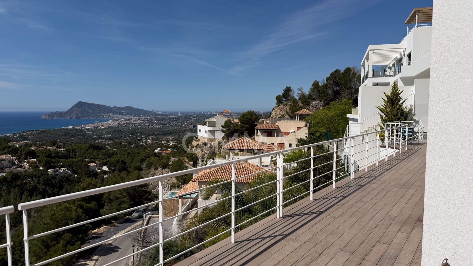 3 bedroom Villa for sale in Altea with pool garage - € 1,295,000 (Ref: 9851936)