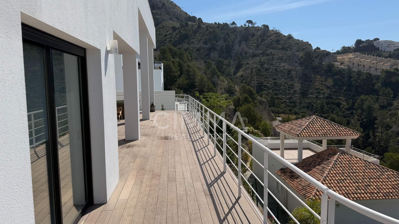 3 bedroom Villa for sale in Altea with pool garage - € 1,295,000 (Ref: 9851936)
