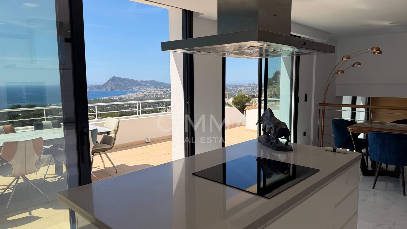 3 bedroom Villa for sale in Altea with pool garage - € 1,295,000 (Ref: 9851936)