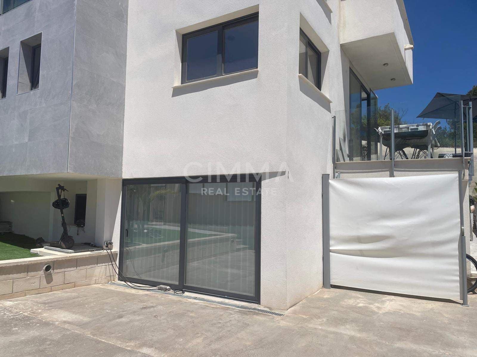 4 soveværelse Villa til salg i La Nucia med swimmingpool - € 636.000 (Ref: 9855653)