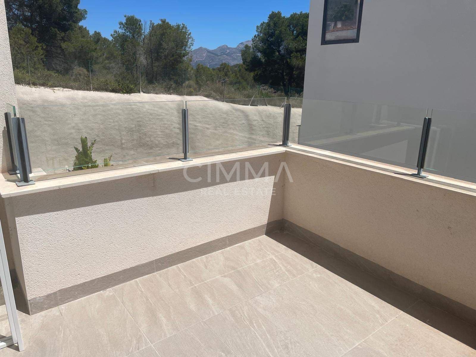 4 soveværelse Villa til salg i La Nucia med swimmingpool - € 636.000 (Ref: 9855653)
