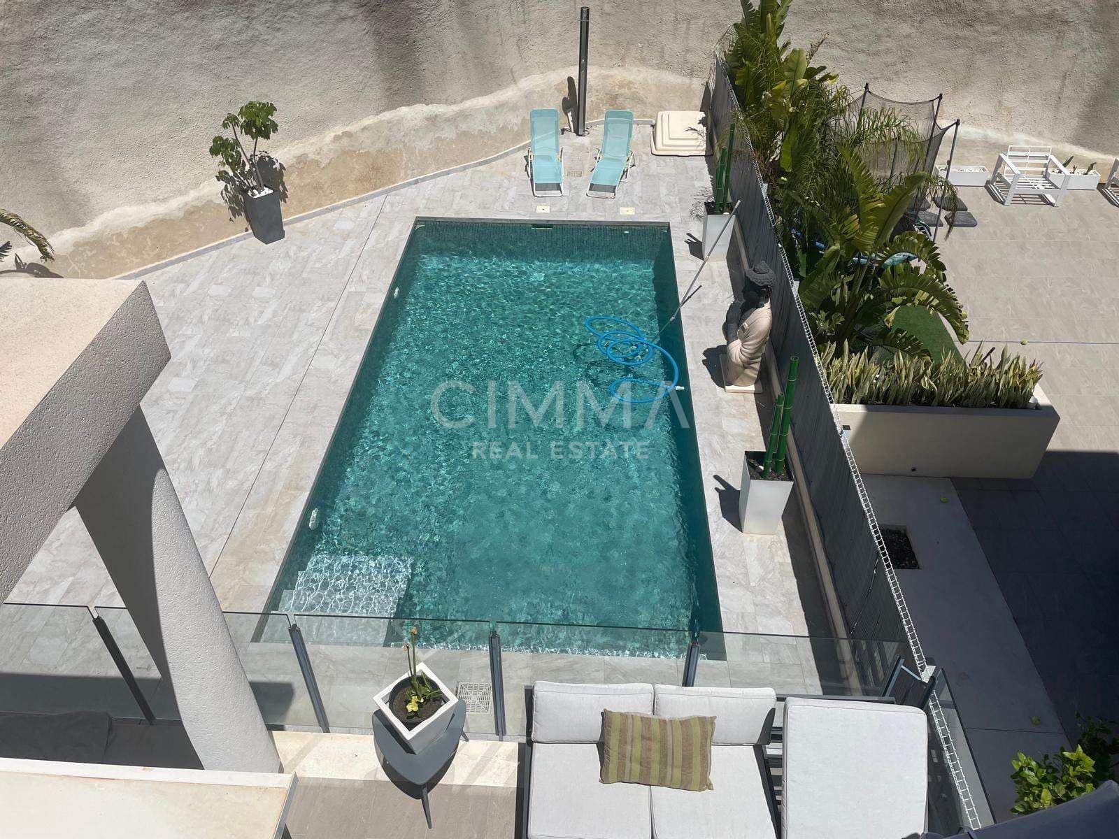 4 soveværelse Villa til salg i La Nucia med swimmingpool - € 636.000 (Ref: 9855653)