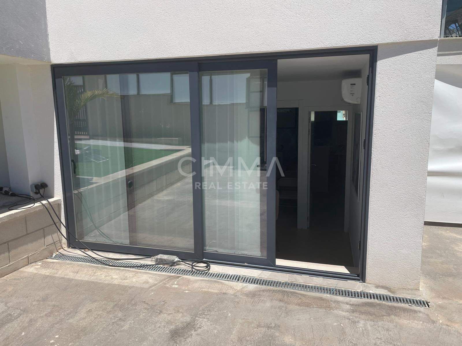 4 soveværelse Villa til salg i La Nucia med swimmingpool - € 636.000 (Ref: 9855653)