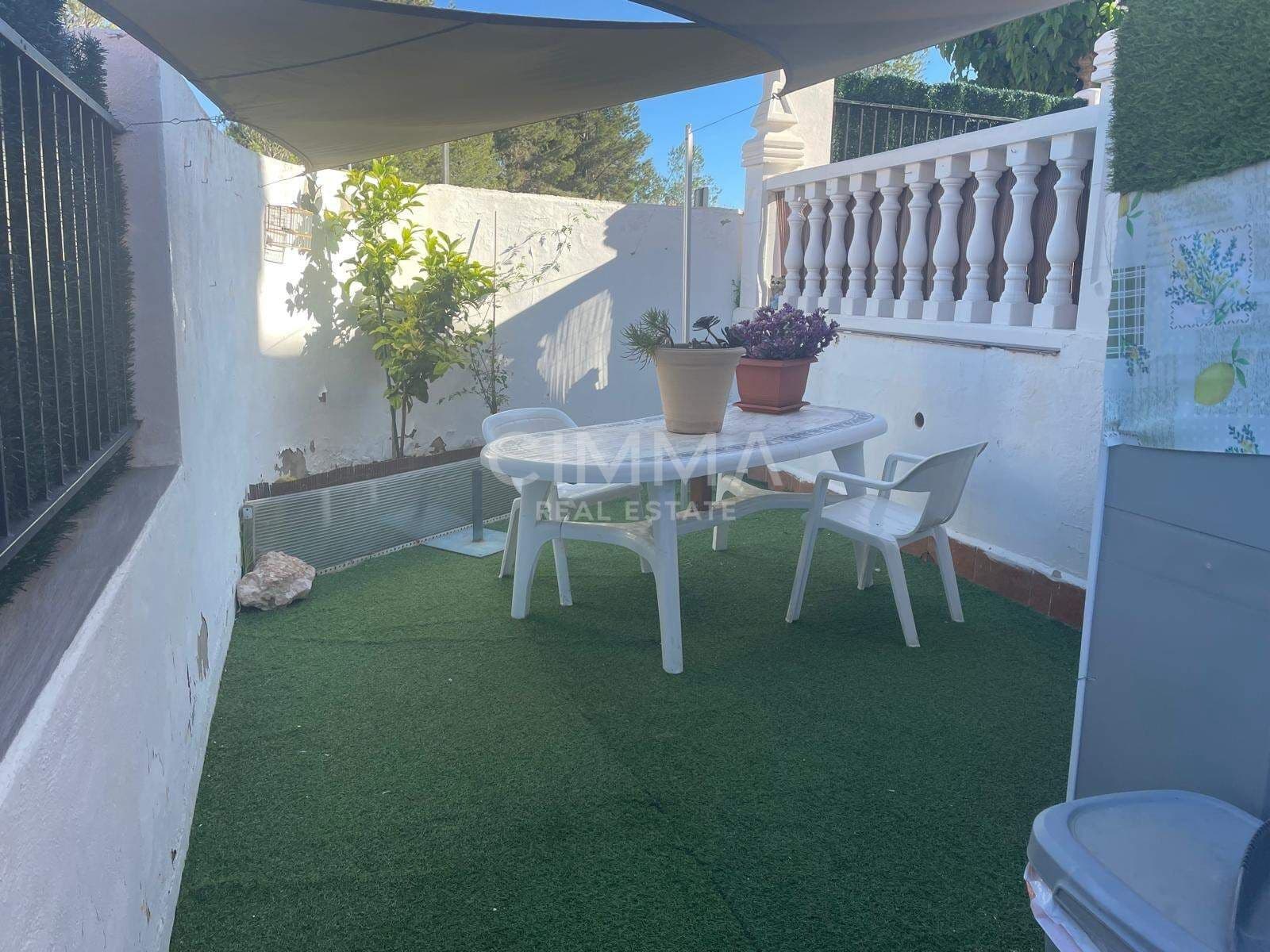 3 bedroom Bungalow for sale in Polop with garage - € 315,000 (Ref: 9855654)