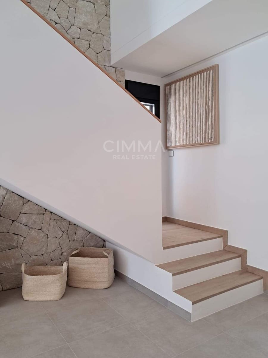4 bedroom Villa for sale in Albir with pool - € 895,000 (Ref: 9855655)