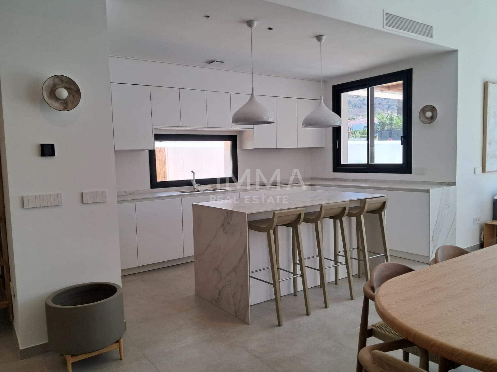 4 bedroom Villa for sale in Albir with pool - € 895,000 (Ref: 9855655)