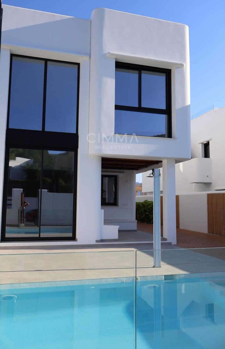 4 bedroom Villa for sale in Albir with pool - € 895,000 (Ref: 9855655)
