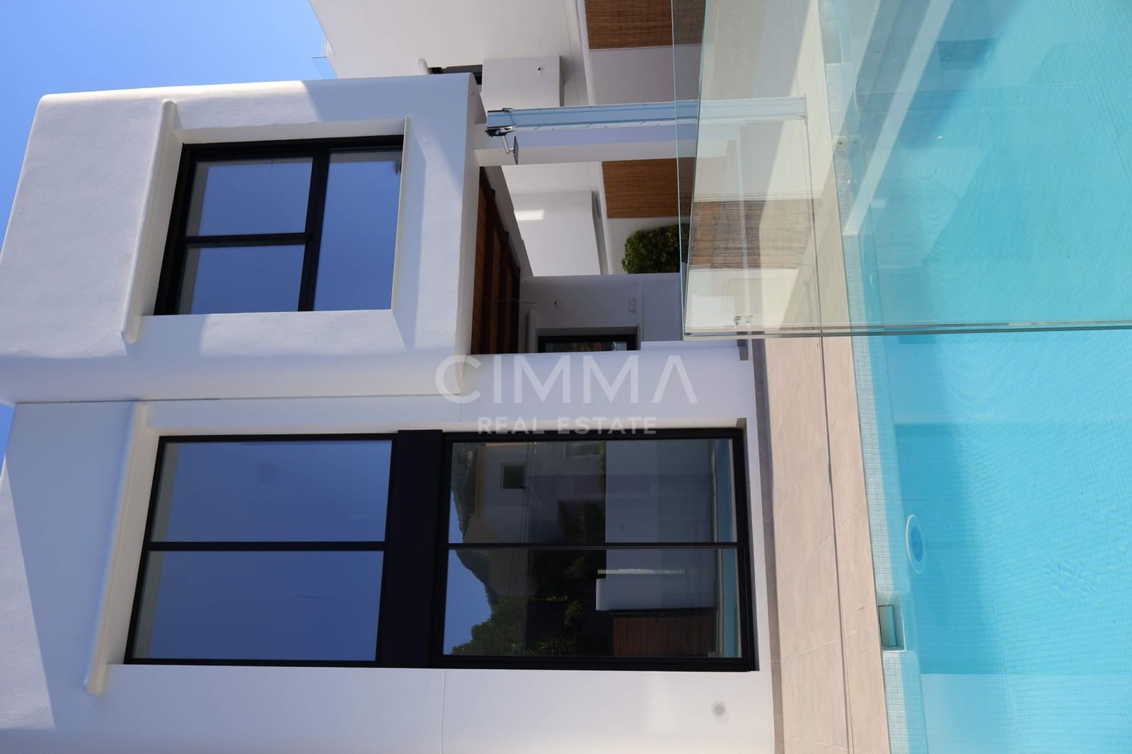 4 bedroom Villa for sale in Albir with pool - € 895,000 (Ref: 9855655)