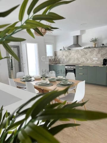 3 soveværelse Rækkehus til leje i Alfaz del Pi / L'Alfàs del Pi med swimmingpool garage - € 2.000 (Ref: 9865376)