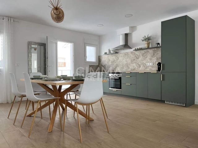 3 soveværelse Rækkehus til leje i Alfaz del Pi / L'Alfàs del Pi med swimmingpool garage - € 2.000 (Ref: 9865376)